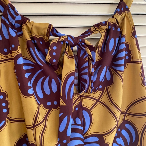 Banana Republic halter style top - Picture 4 of 5